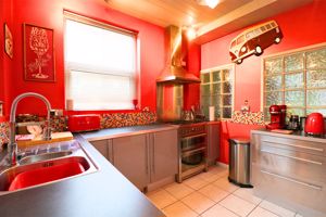 Photo 17- click for photo gallery